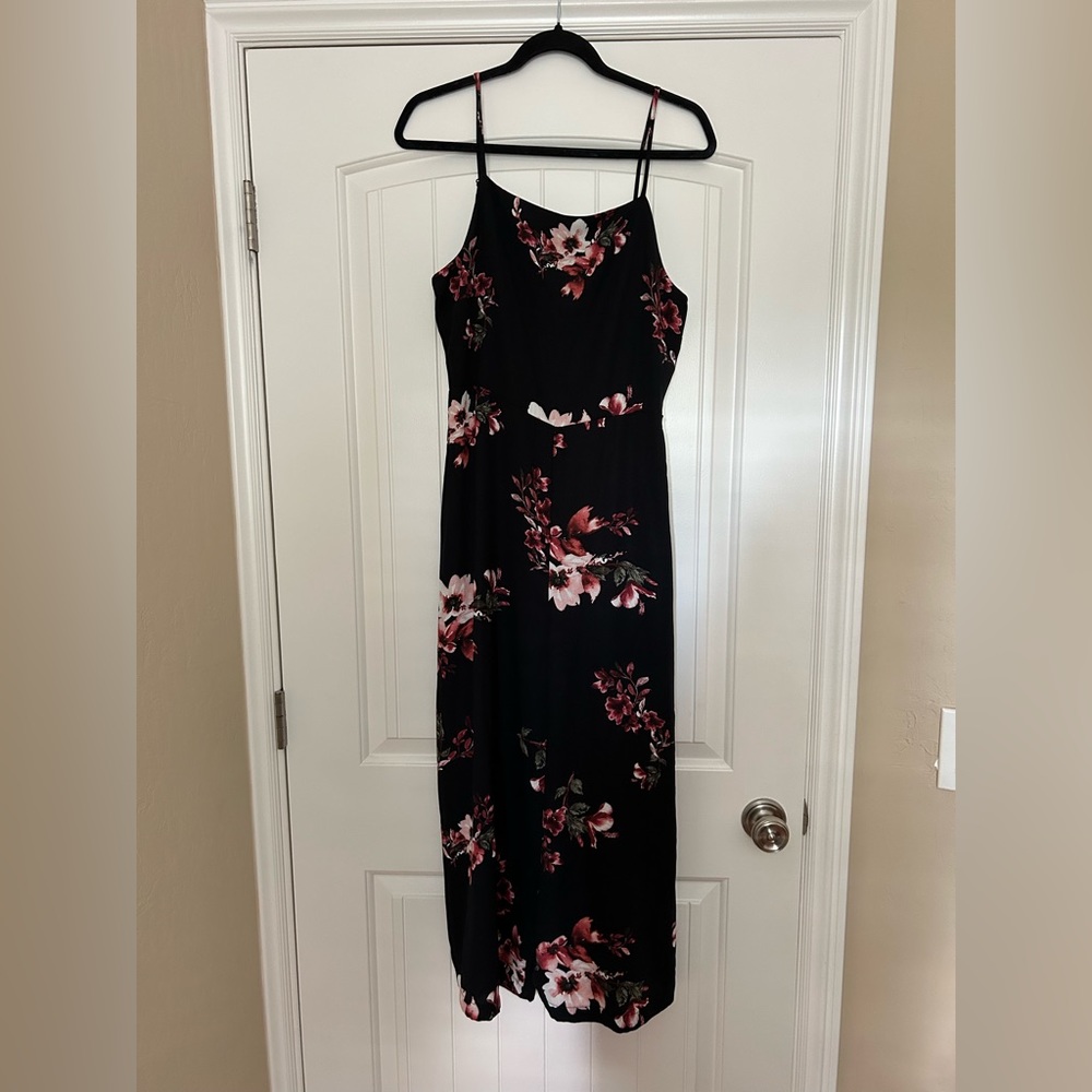 Wild Fable floral jumpsuit. Size M.